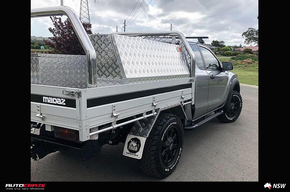 MAZDA BT 50 MO984 SHIFT MATTE BLACK WITH GLOSS BLACK INSERTS